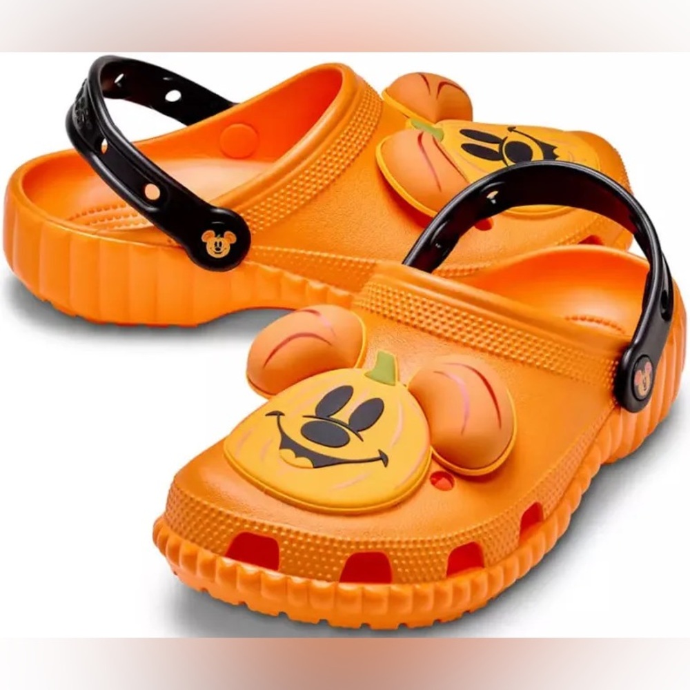 NWT Crocs Mickey Mouse Halloween 🎃 womens Clogs size 8
